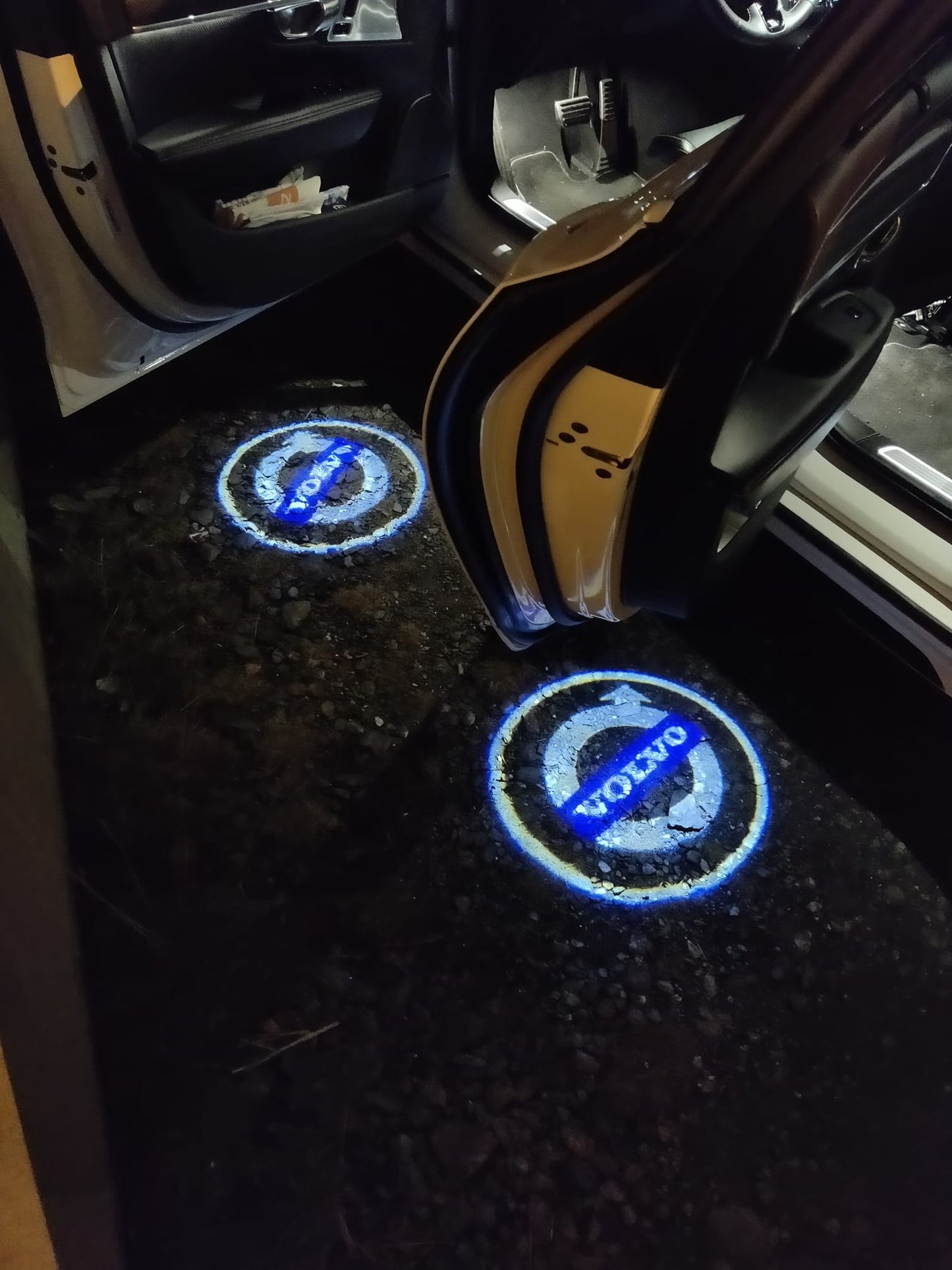2x Volvo DOOR LIGHT (PLUG&PLAY)