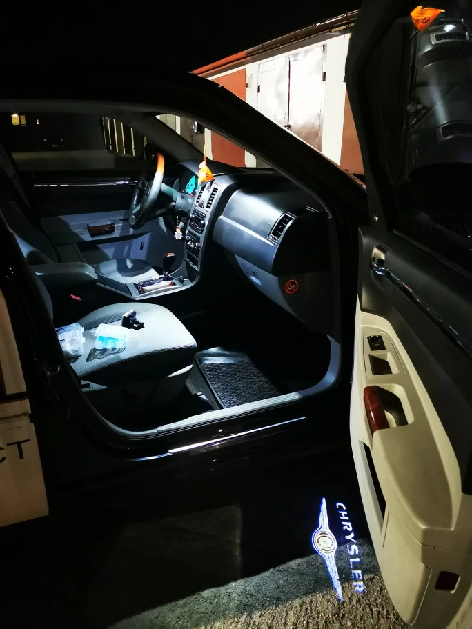 2x Chrysler door light (plug&play)